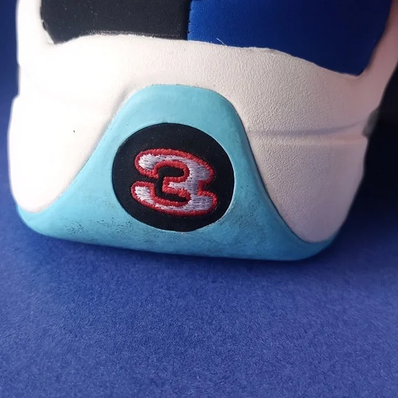 Reebok Iverson Question Mid Retro "Class of 16" Athletic Shoe's - Picture 7 of 15